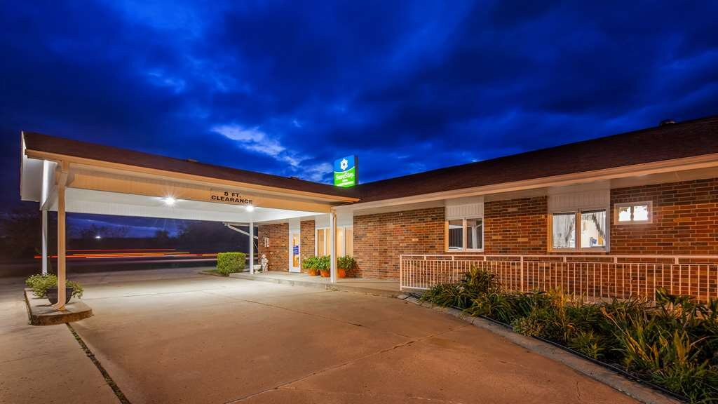 SureStay By Best Western Cameron主图