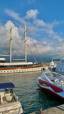 Hotel Aristocrat Batumi主图