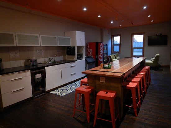 The Adventure Hotel主图