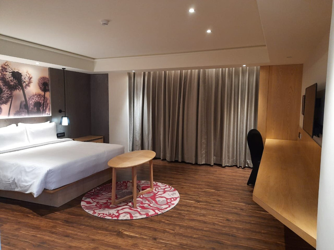 The Gaurs Sarovar Premiere主图