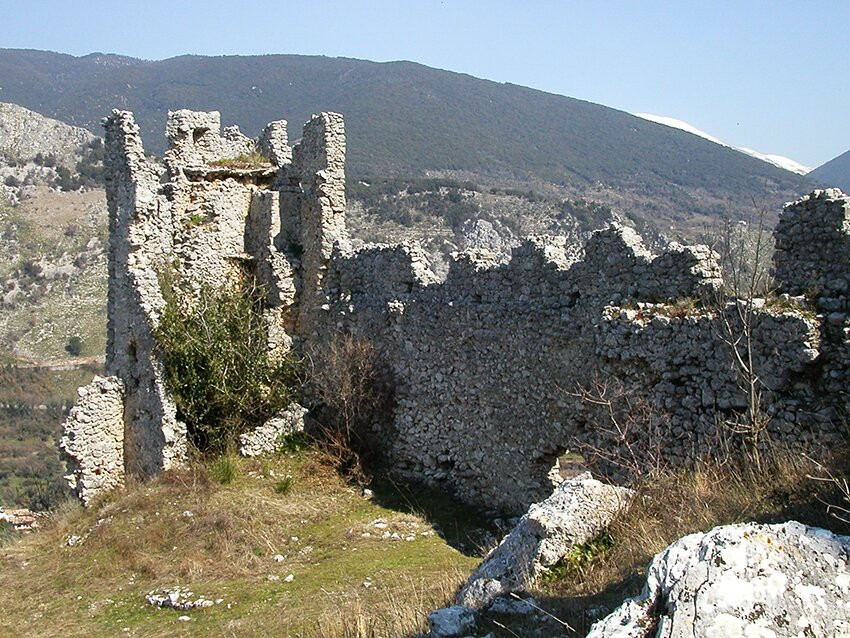 Castello Di Roccasecca Dei Volsci