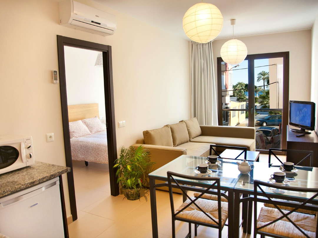 Apartamentos Poniente - Mares