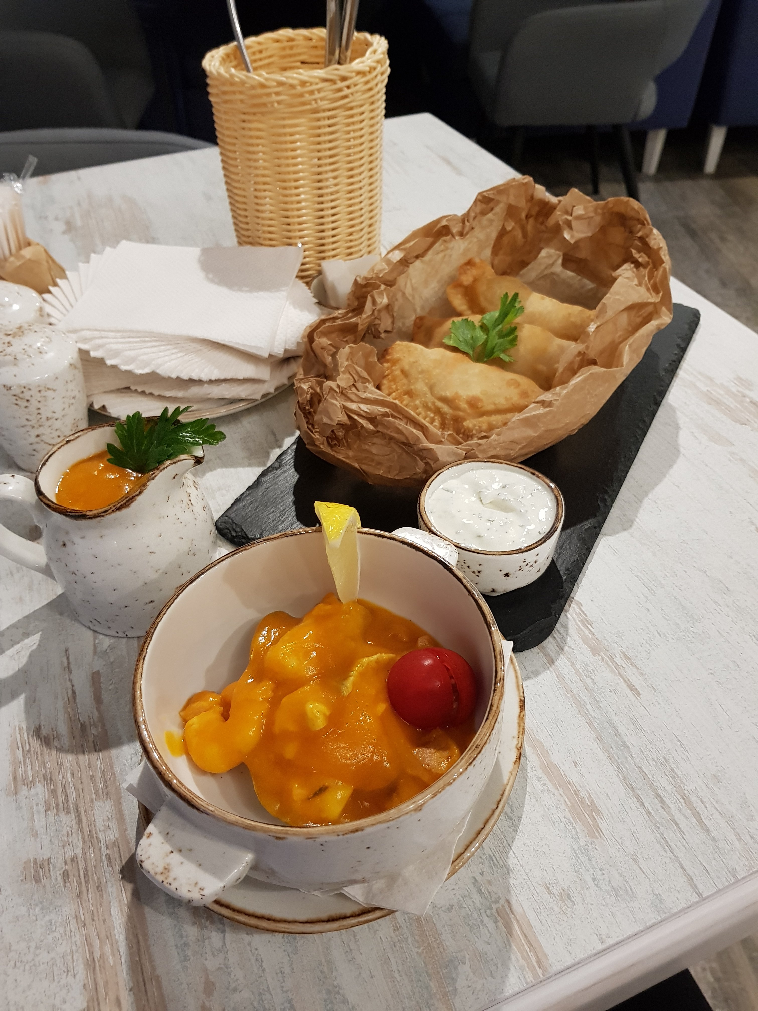 Aeroport Magadan-官方