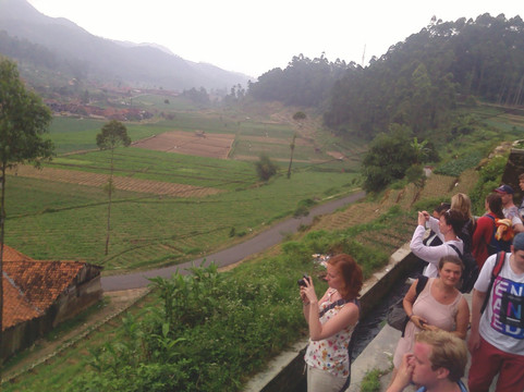 Enoss Travellers Tours