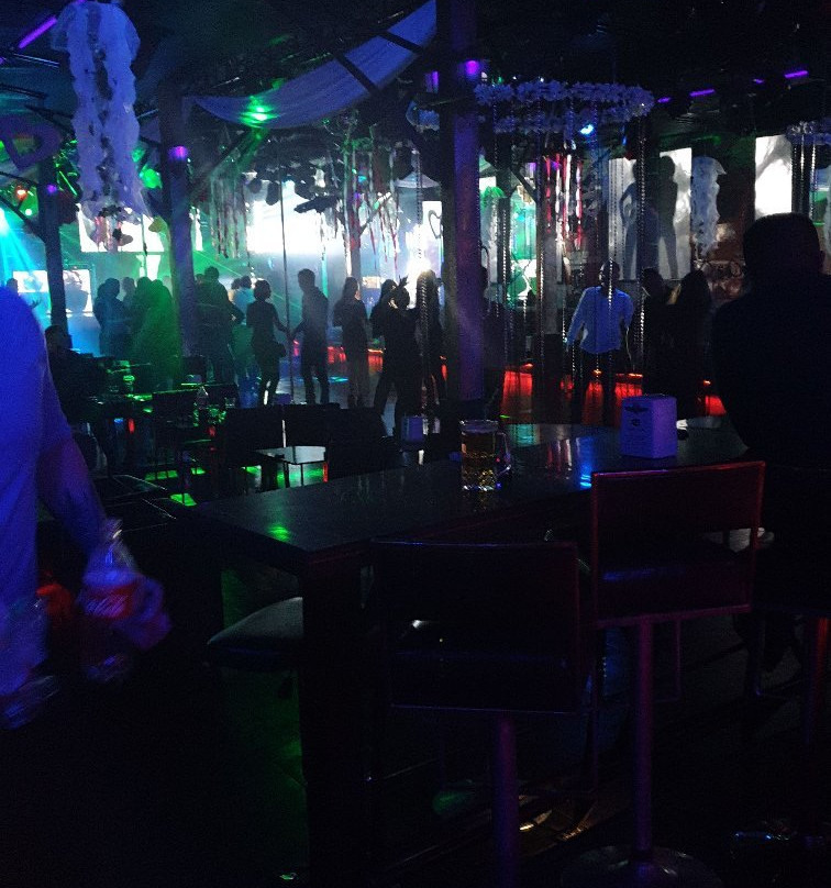 Retro Metro Night Club-比斯凯克必去景点