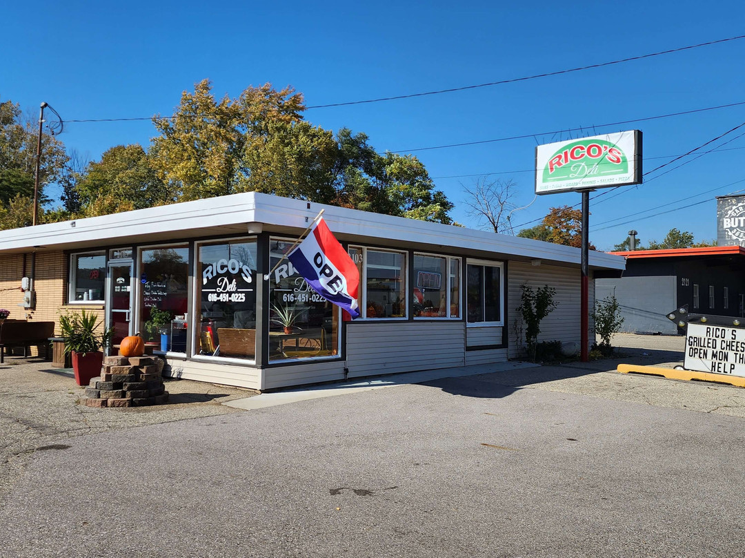 Walker餐馆和美食-Rico's Deli