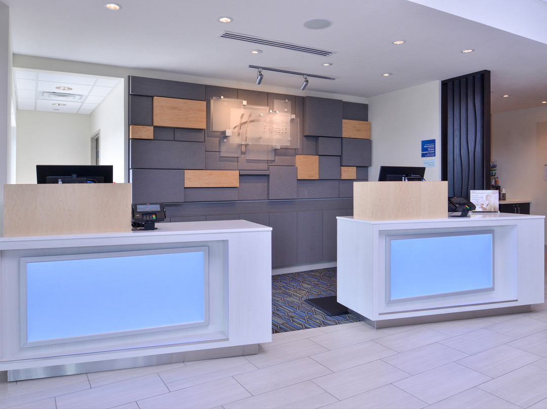 Holiday Inn Express & Suites Olathe West By IHG主图