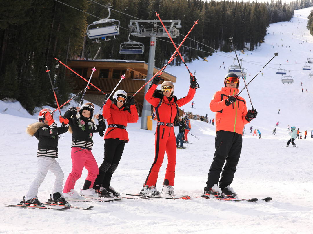 TOTEM Ski Center景点图片