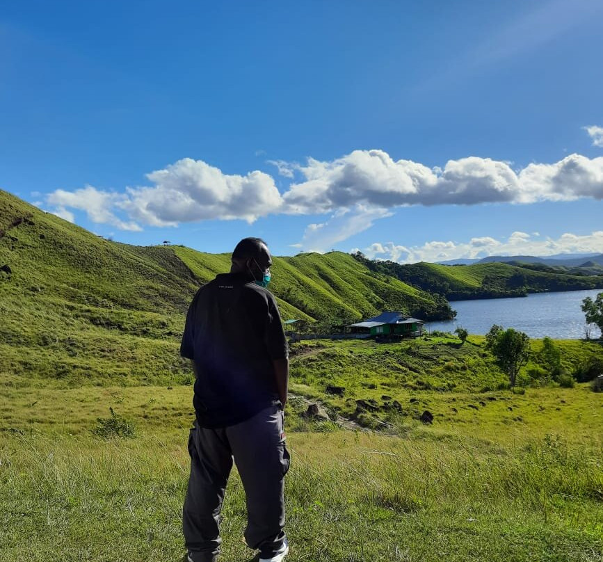 Bukit Teletubbies Kabupaten Jayapura-查亚普拉必去景点