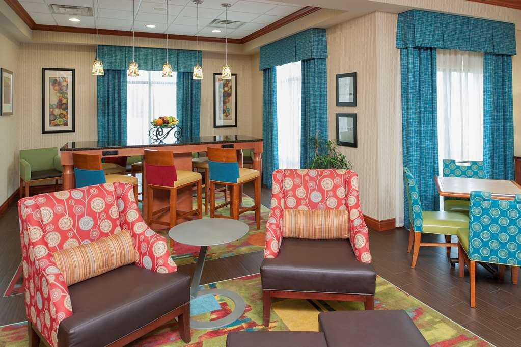 Hampton Inn Jacksonville主图