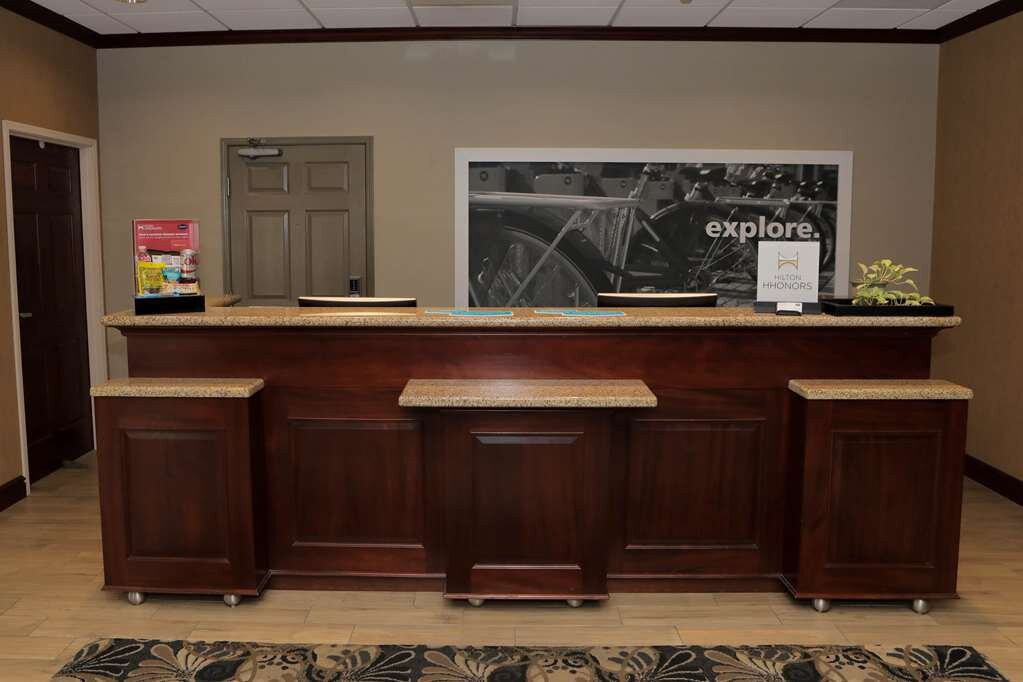 Hampton Inn by Hilton Clinton主图