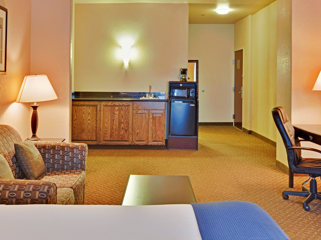 Holiday Inn Express Delano Hwy 99 by IHG主图