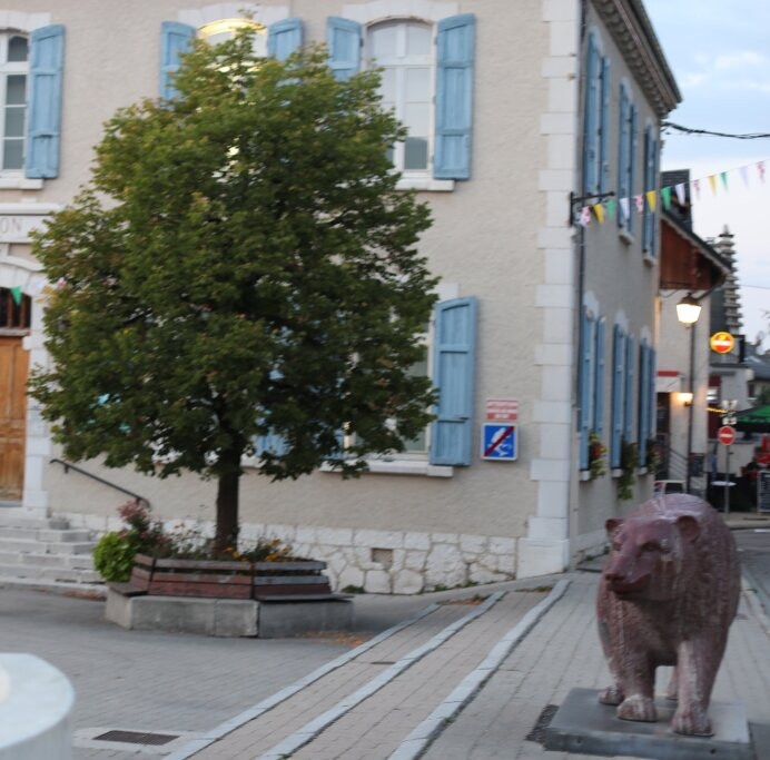 L'ours de la Place景点图片