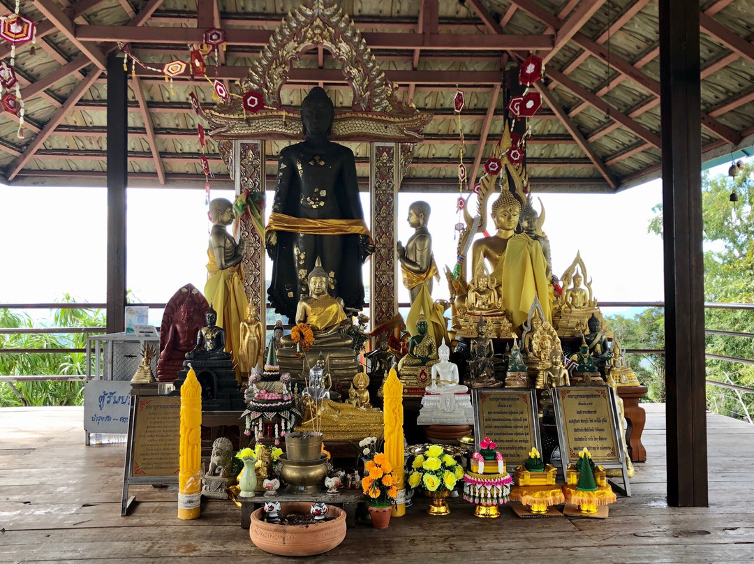 Wat Chaloem Phrakiat Phrachomklao Rachanuson景点图片