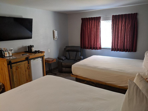 第一黄金酒店主图