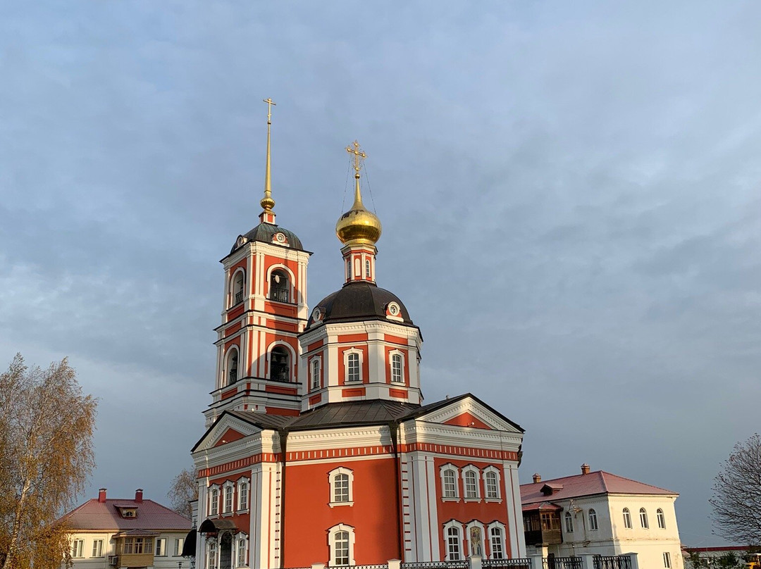 Hotel at the Trinity-Sergius Varnickiy Monastery主图