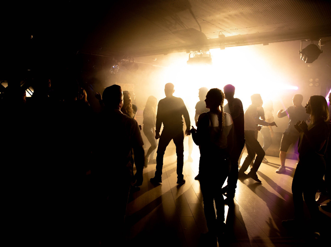 Air Music Hall Karaoke Club-Novorossiysk必去景点