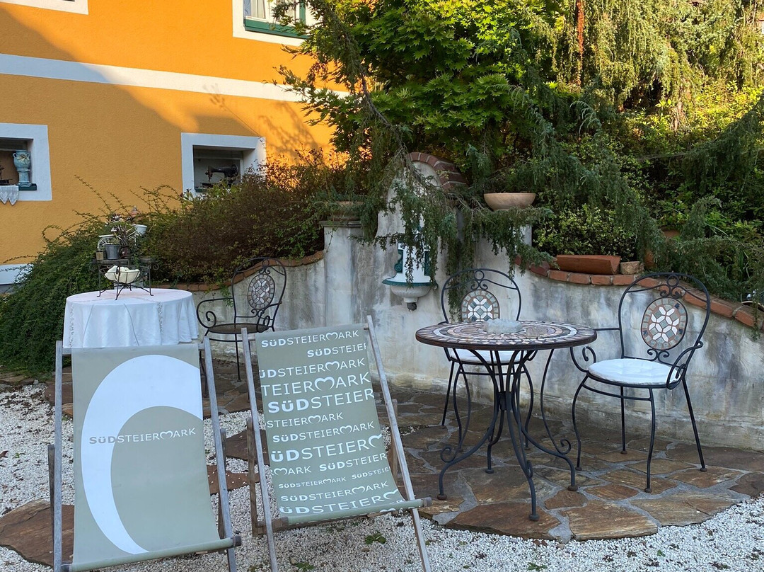 Weingut Schatz主图