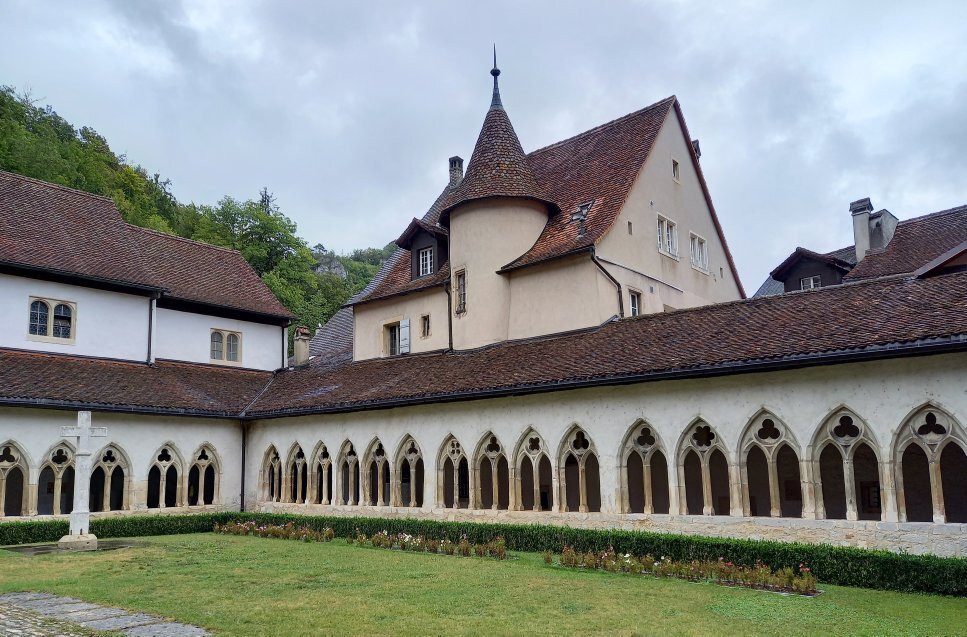 Cloître de St-Ursanne-Saint-Ursanne必去景点