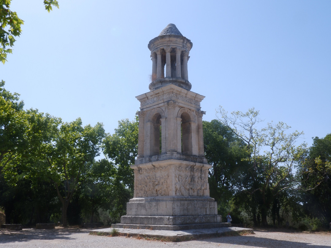 Les Antiques景点图片