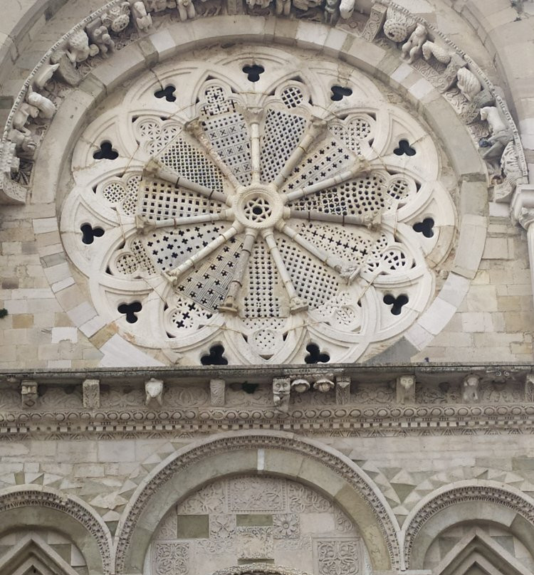 Cattedrale di Troia-Troia必去景点