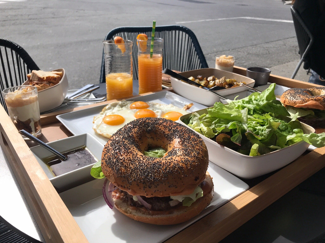 Chez Vez-萨朗什必去景点