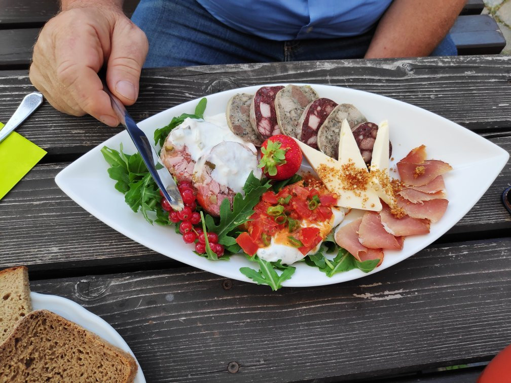 佐尔加藤英克赫兰德酒店主图