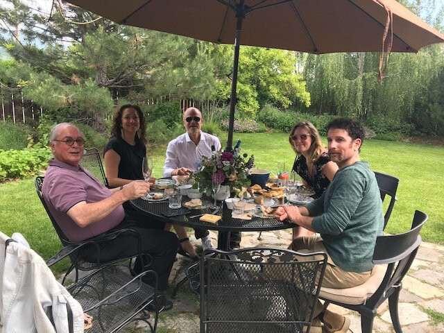 Good Medicine Lodge主图