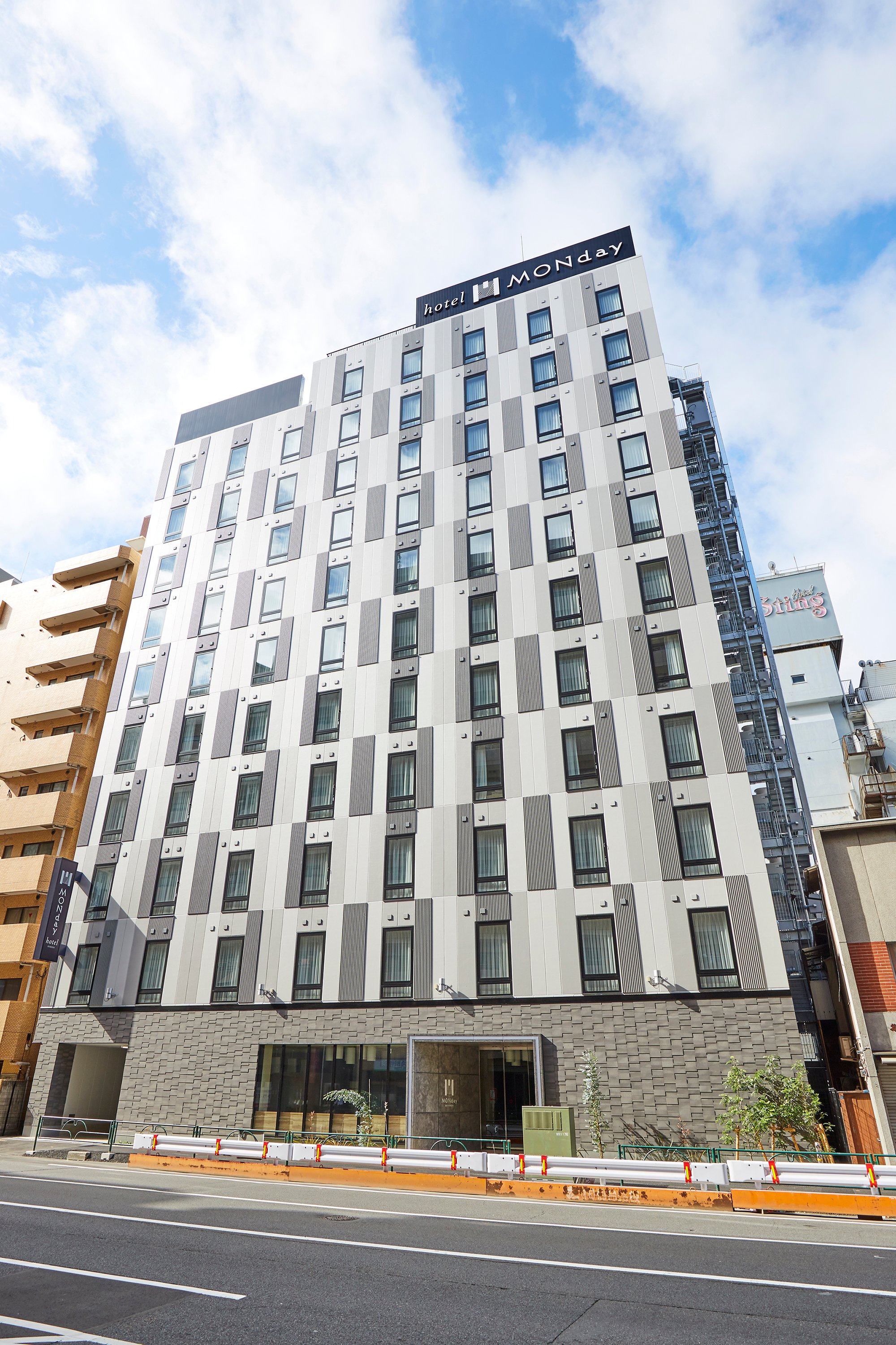 hotel MONday Asakusa-portrait