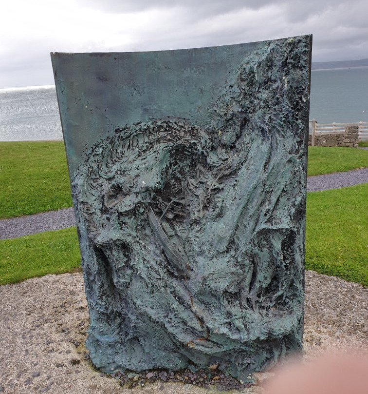 Royal Charter and Joe Rodgers Memorial景点图片