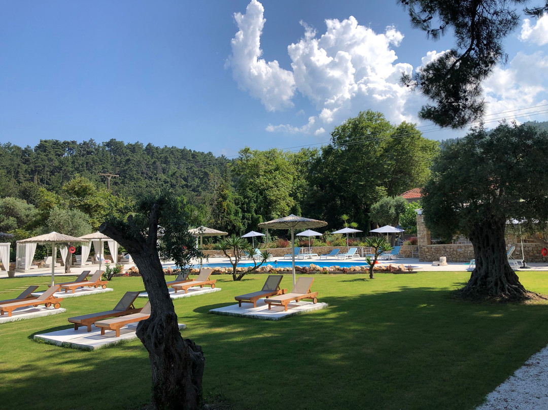 Aroma Beach Hotel主图