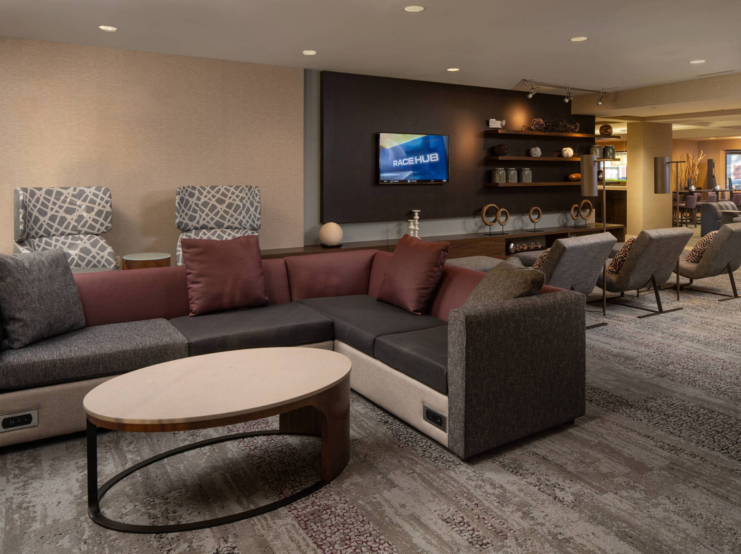 Courtyard By Marriott Baton Rouge South主图