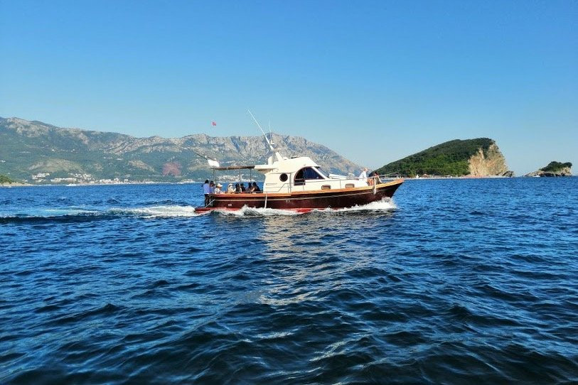 Hope Fishing Boat-布德瓦必去景点
