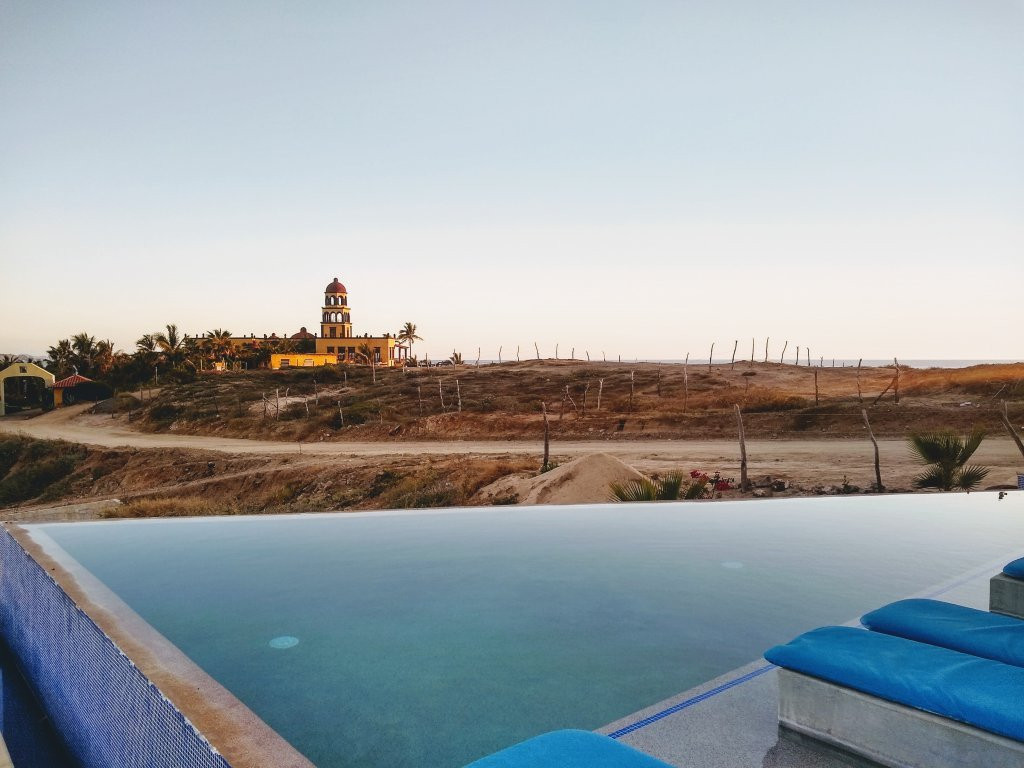 Cerritos Beach Hotel Desert Moon主图