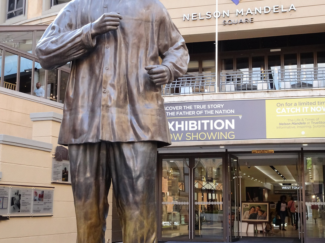 Nelson Mandela Square景点图片