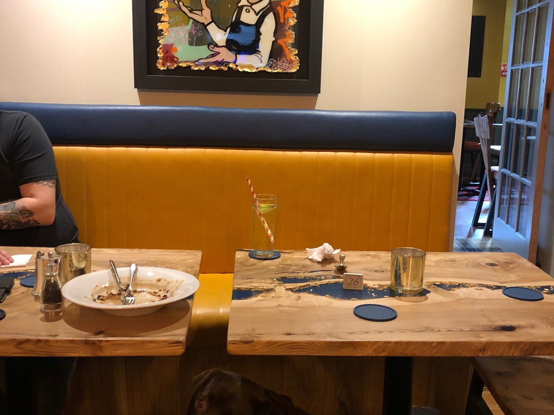 Black Bull Hotel主图