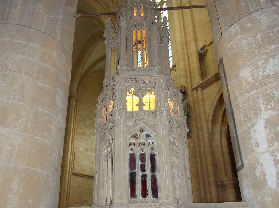 Basilique Notre-Dame d'Avioth景点图片