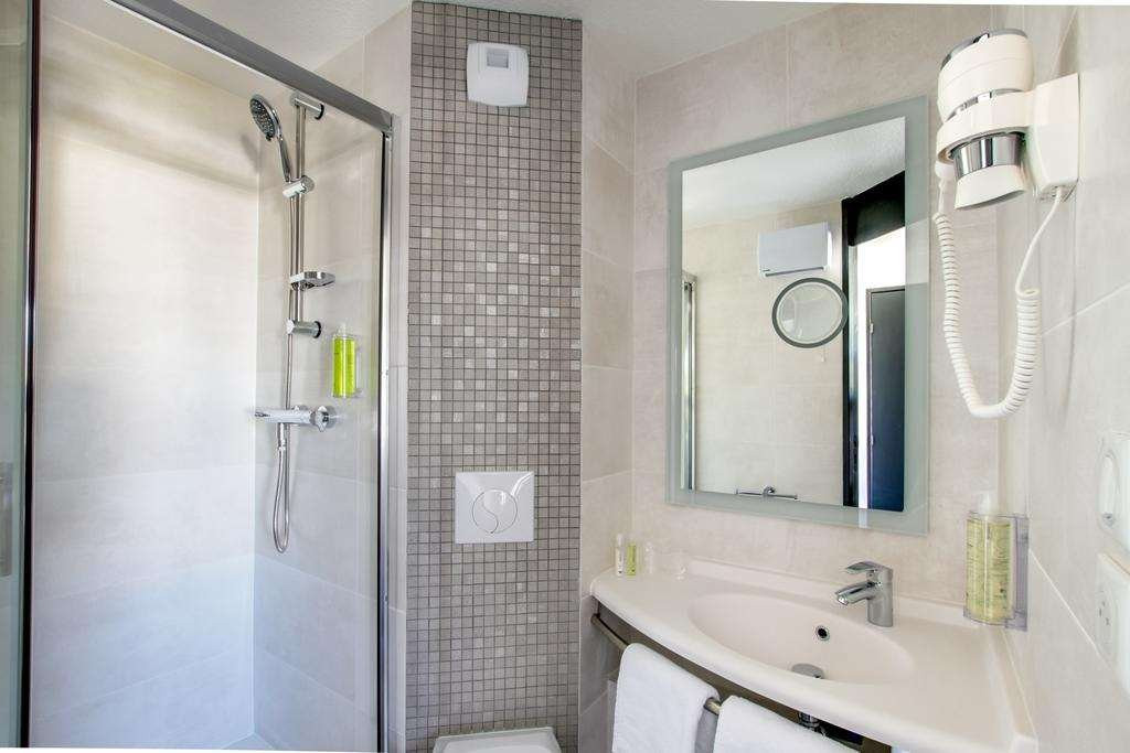 Brit Hotel Reims La Neuvillette主图