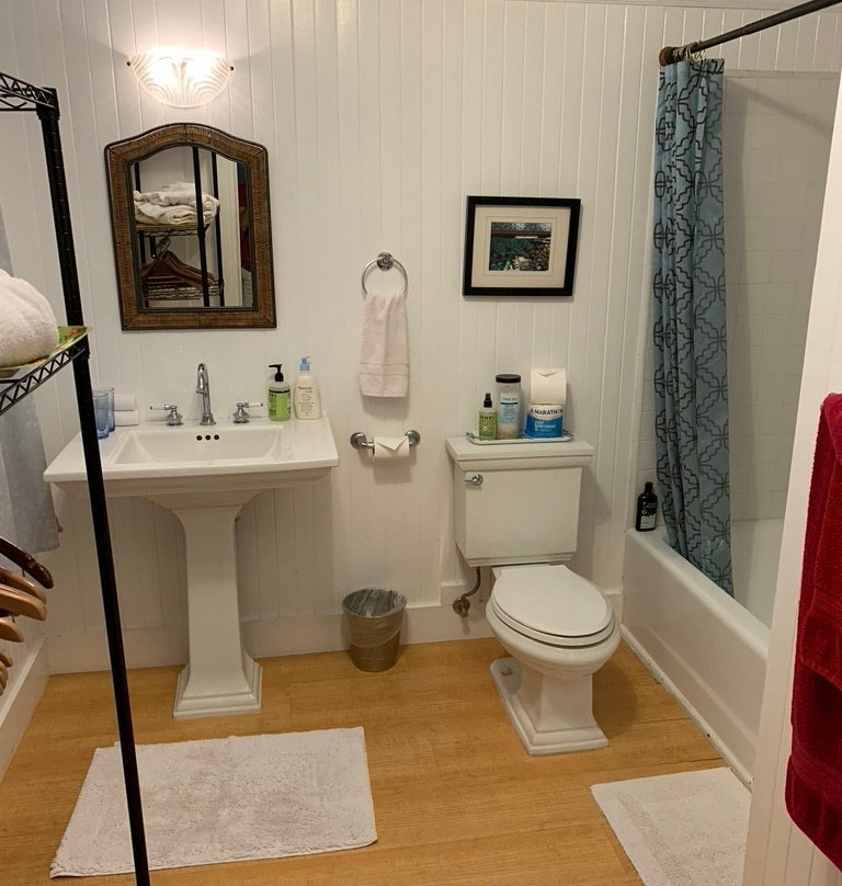 威庇欧路边客栈主图