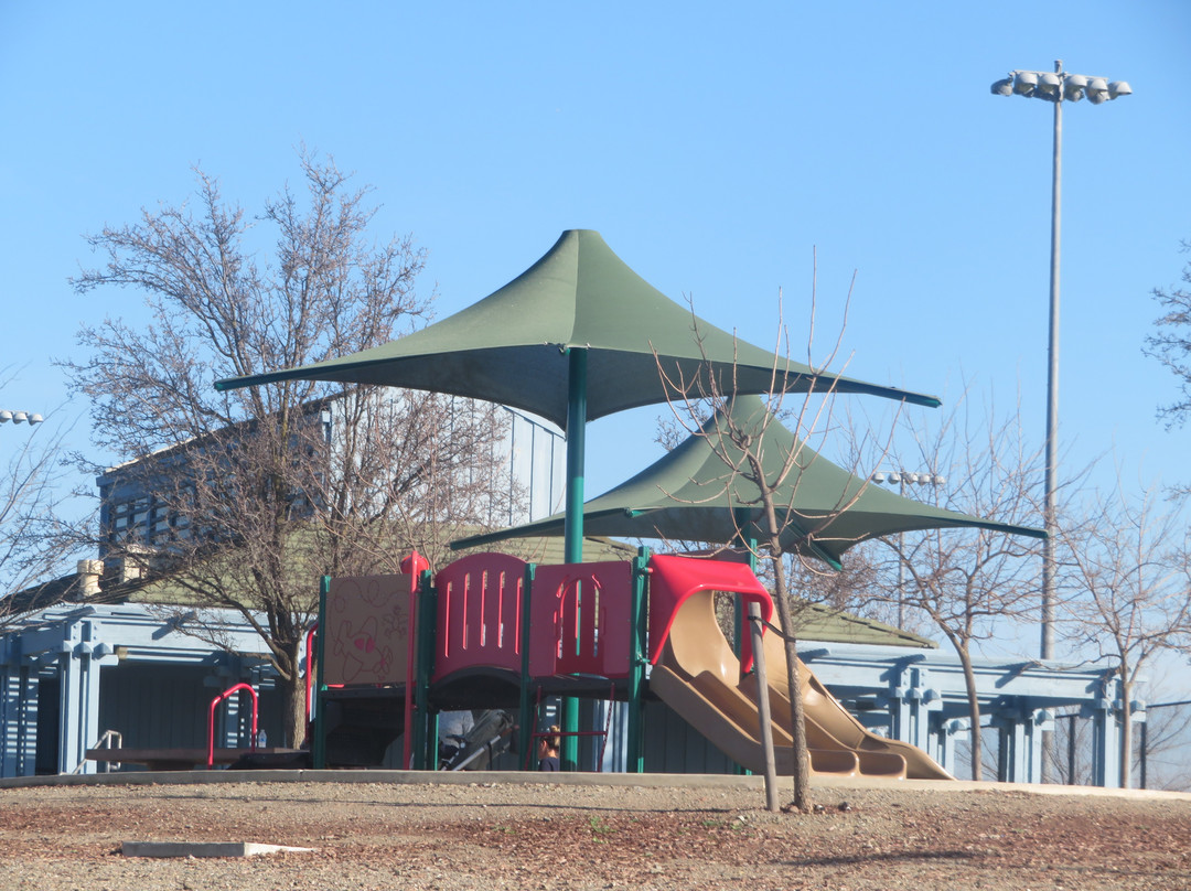 Robertson Park-利佛摩必去景点