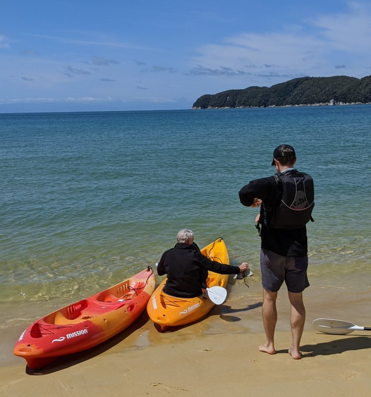 Abel Tasman Charters - Day Tours景点图片
