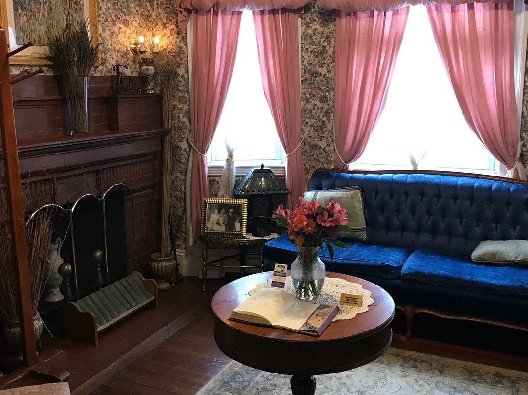 Coolidge Corner Guest House主图