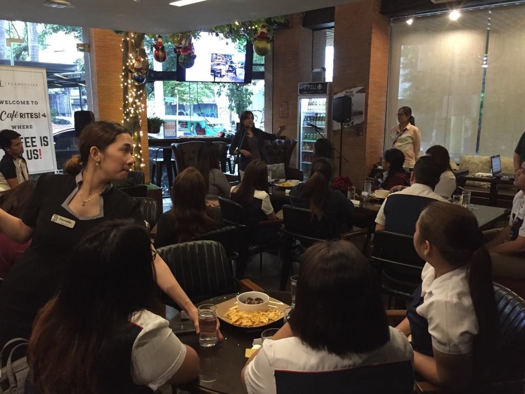 U Hotels Makati主图