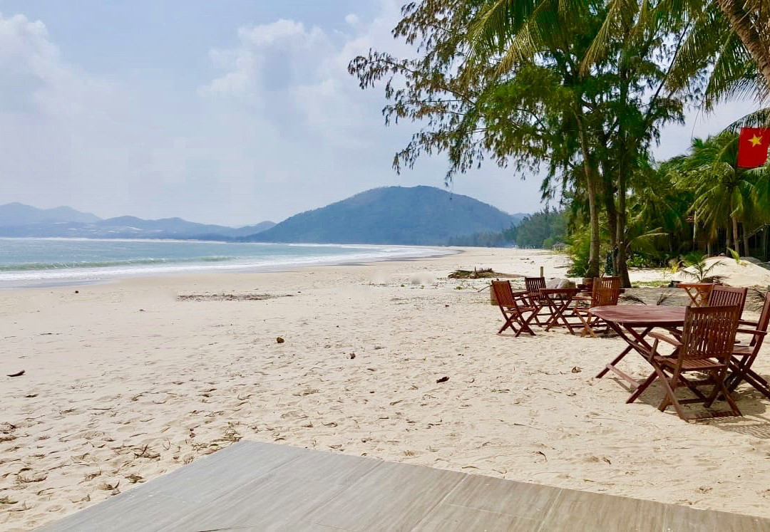 Lucky Spot Beach Bungalow主图