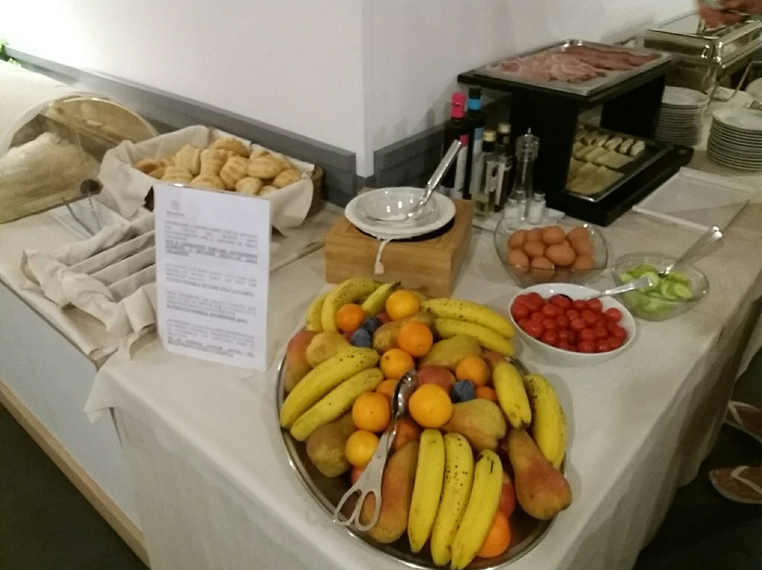 米斯托拉酒店主图