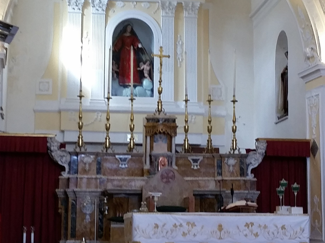 Chiesa di Santa Maria Assunta-Pietraroja必去景点