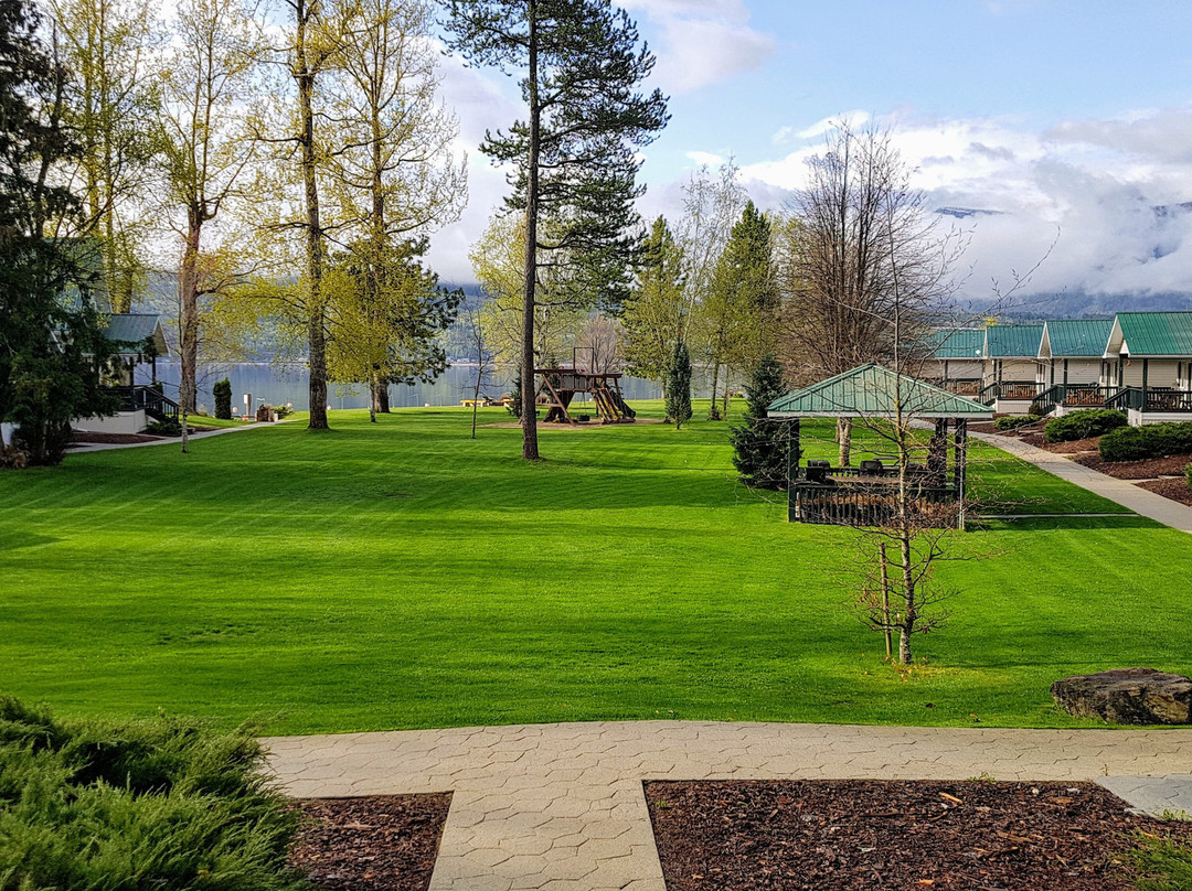 Scotch Creek Cottages