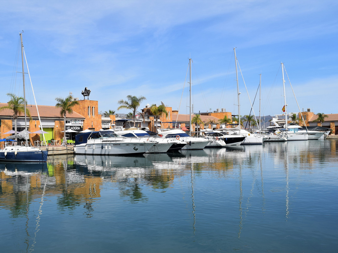 Plaza Comunidades Autonomas-穆尔西亚马萨龙港必去景点