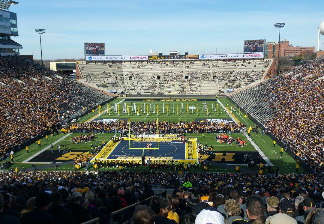 Nile Kinnick Stadium景点图片