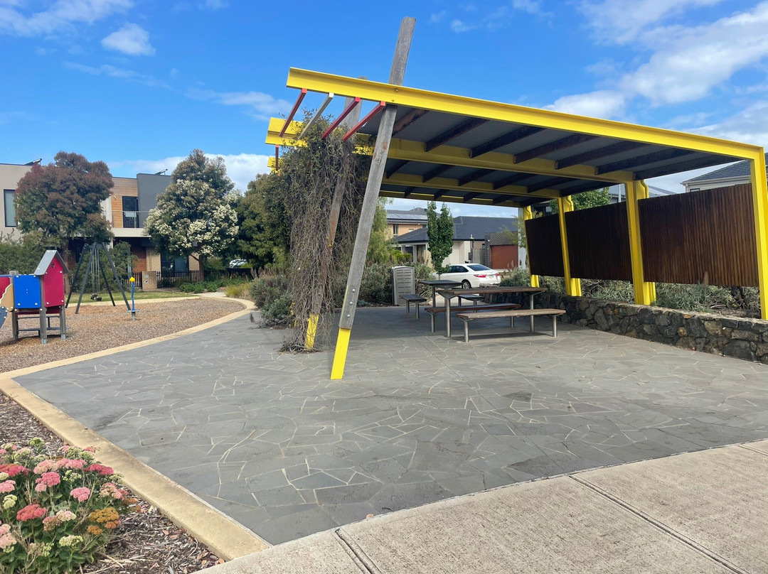 Kingsbridge Boulevard Playground景点图片